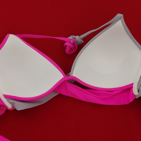 Bikini - Picture 5 of 5